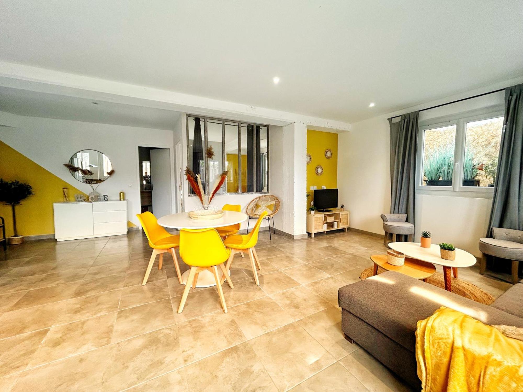 Doux Rouinet Cocoon Apartment Fourques  Екстериор снимка