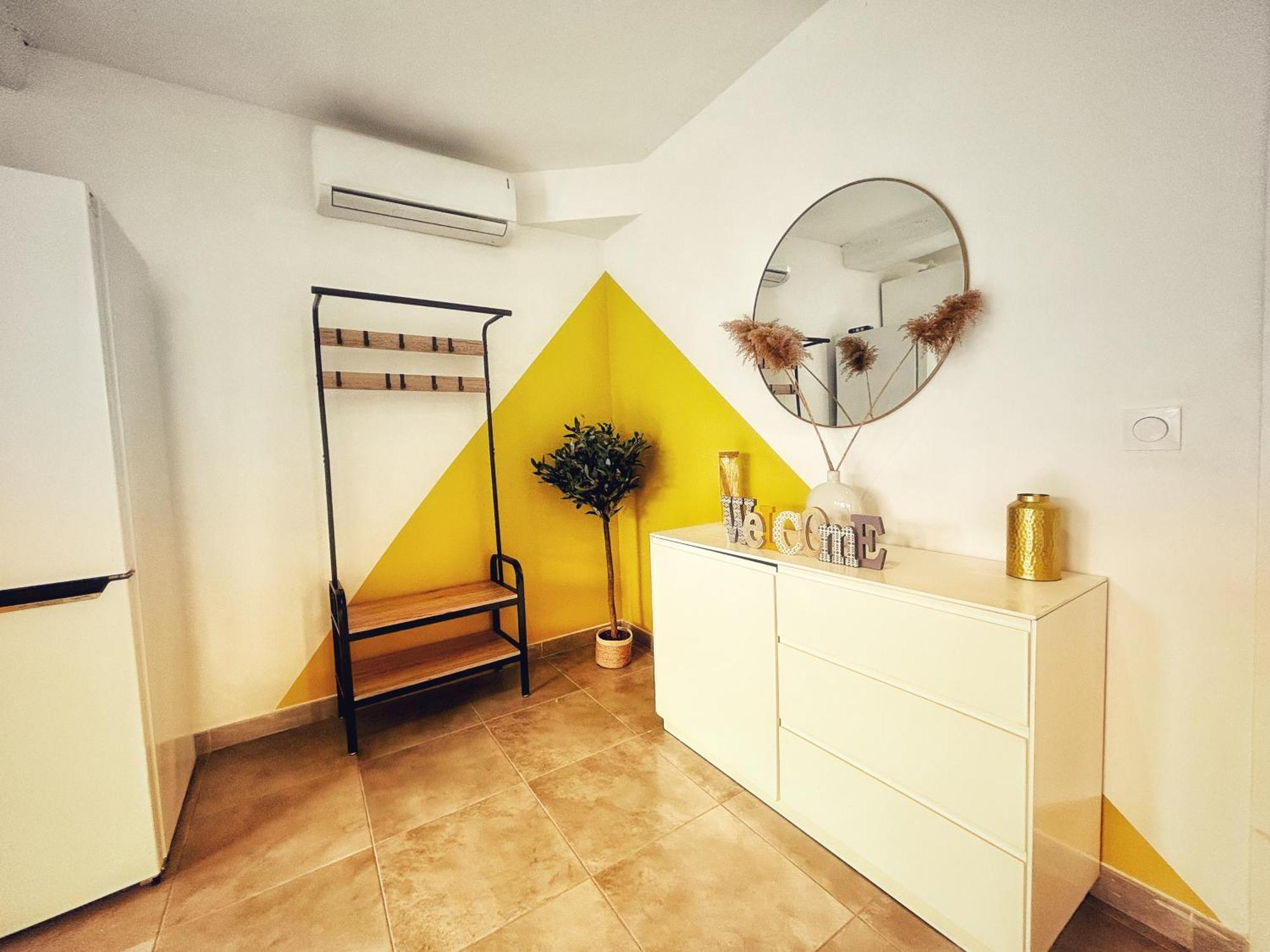 Doux Rouinet Cocoon Apartment Fourques  Екстериор снимка