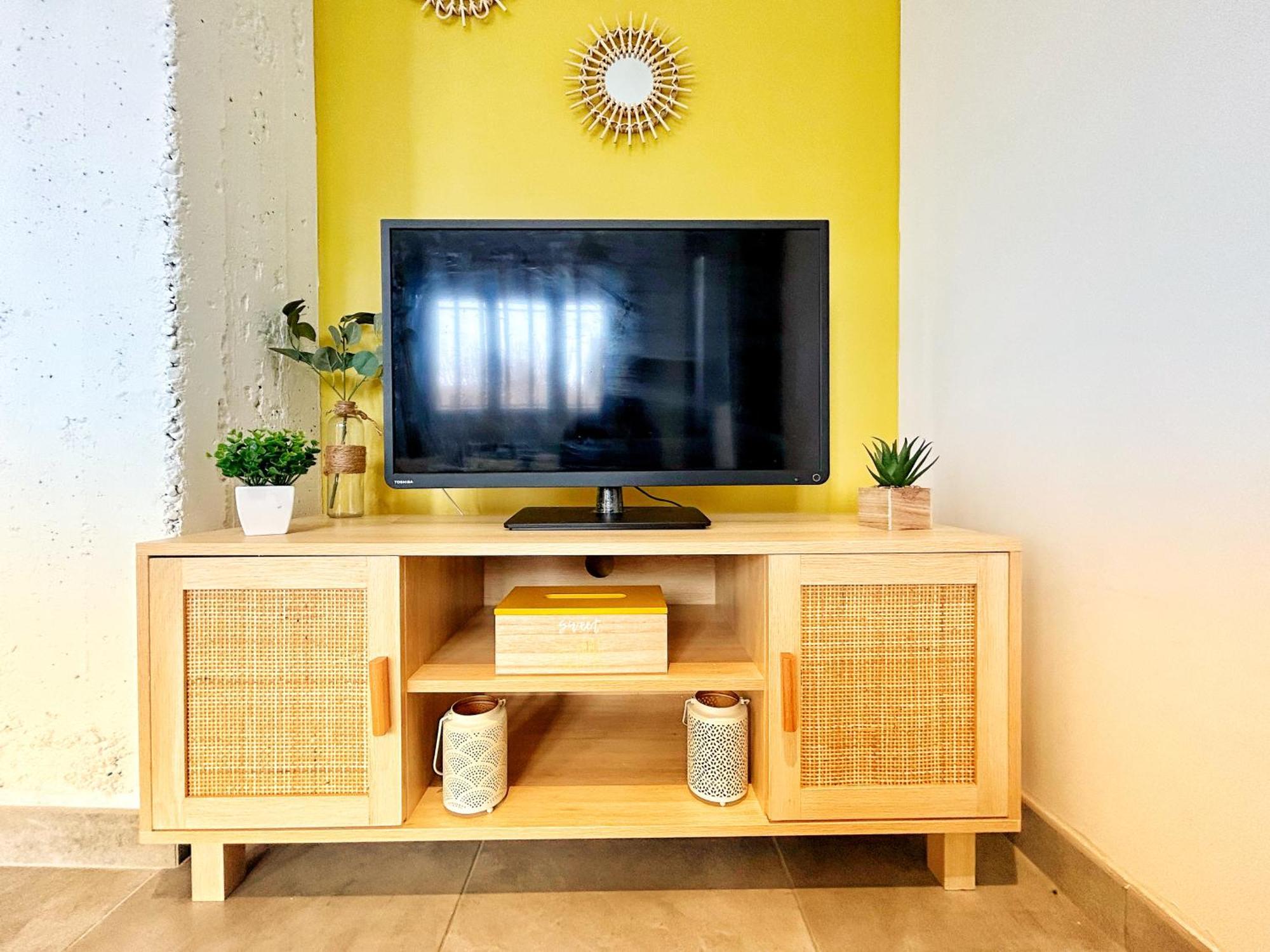 Doux Rouinet Cocoon Apartment Fourques  Екстериор снимка