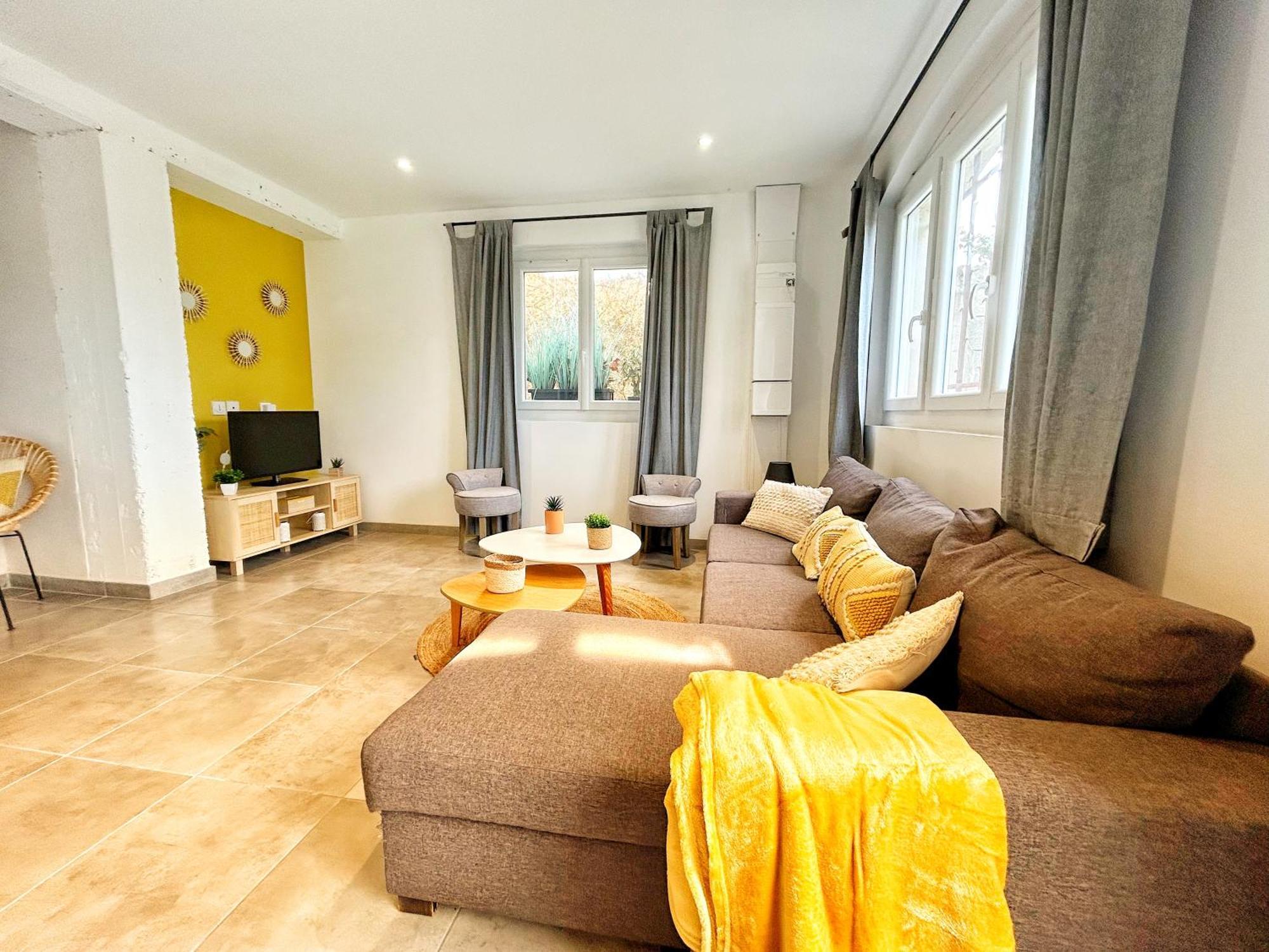 Doux Rouinet Cocoon Apartment Fourques  Екстериор снимка